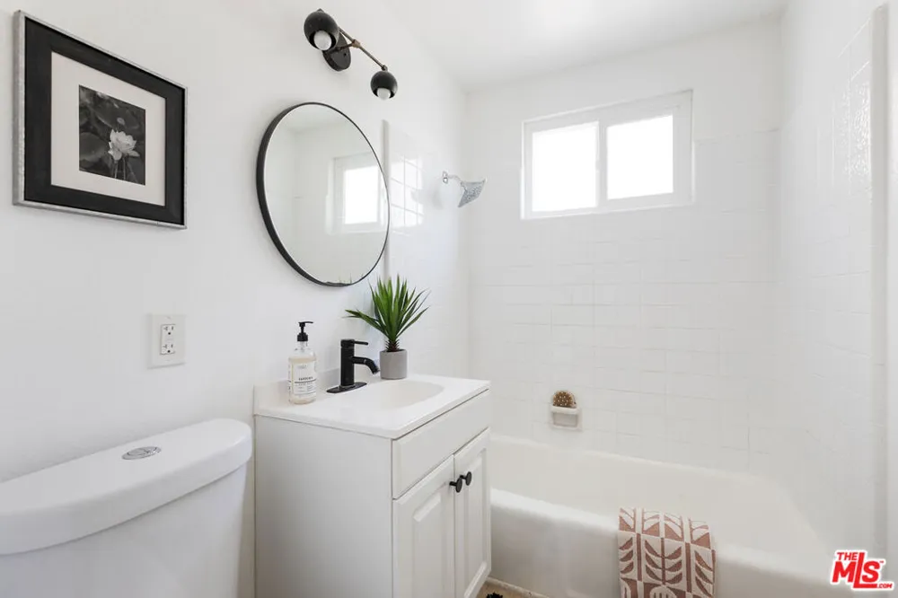 710 Bernard Street #1 Los Angeles, CA 90012
