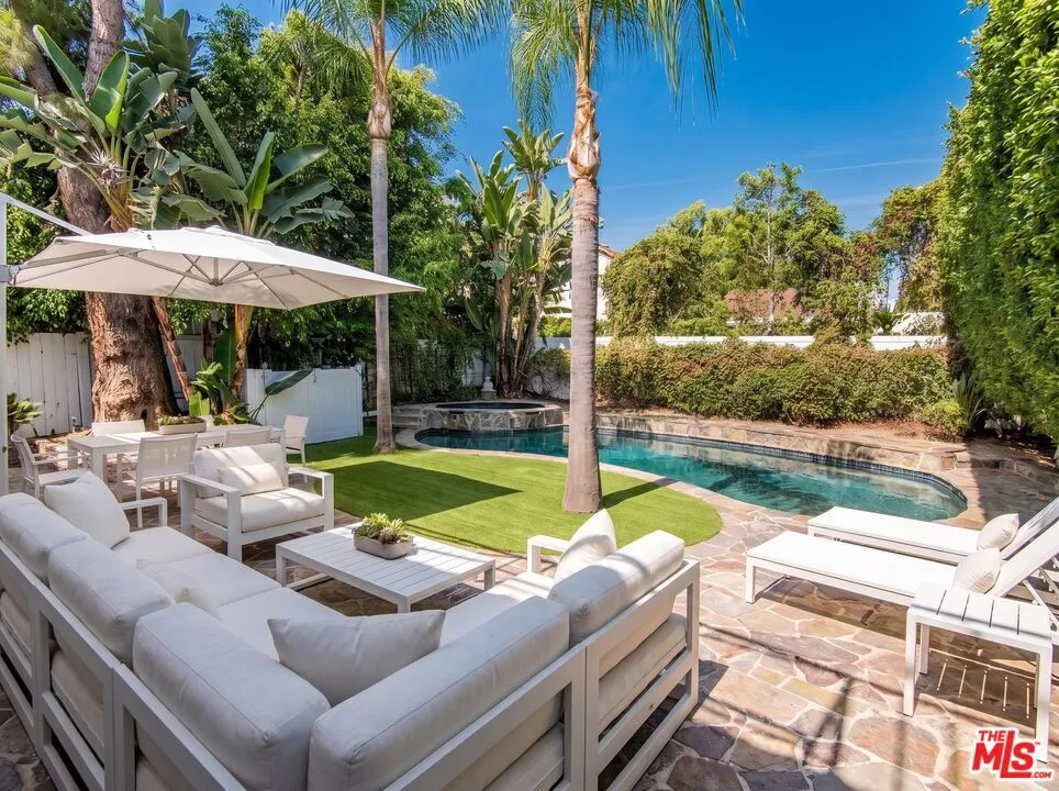 4343 Shadyglade Avenue Studio City, CA 91604