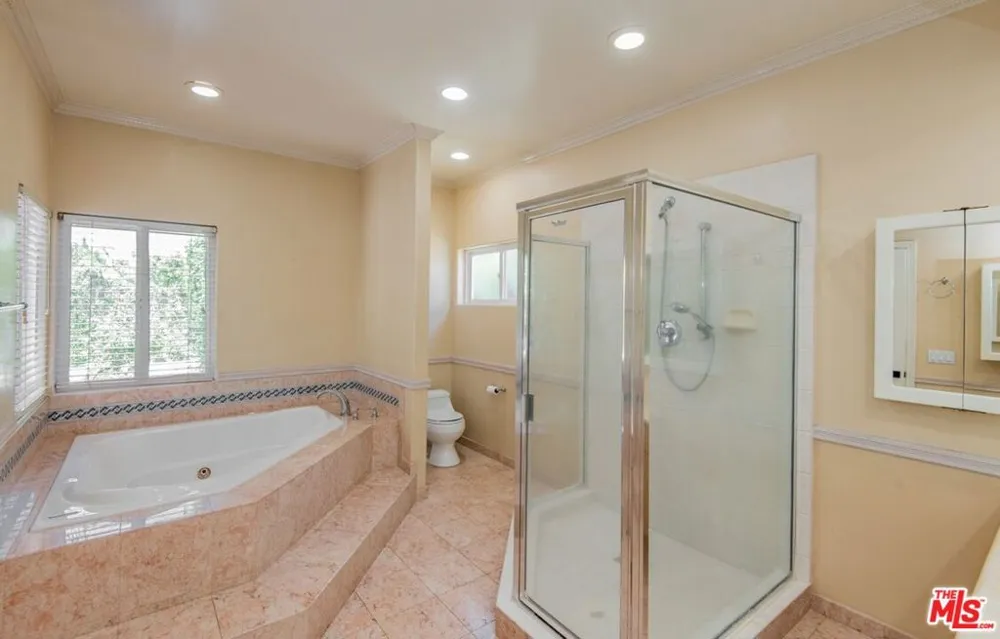 4343 Shadyglade Avenue Studio City, CA 91604