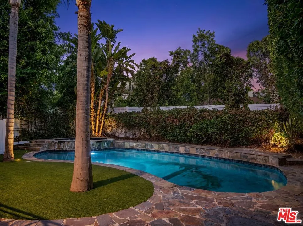4343 Shadyglade Avenue Studio City, CA 91604