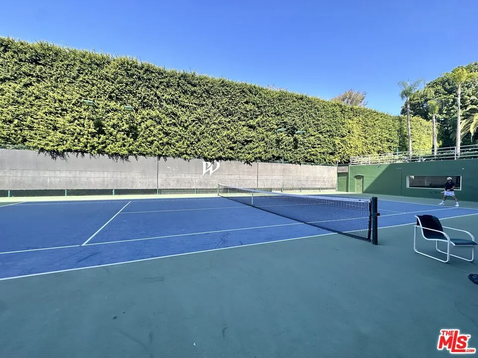 1131 Alta Loma Road #208 West Hollywood, CA 90069