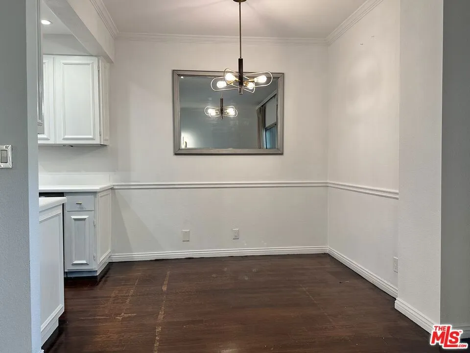 1131 Alta Loma Road #208 West Hollywood, CA 90069