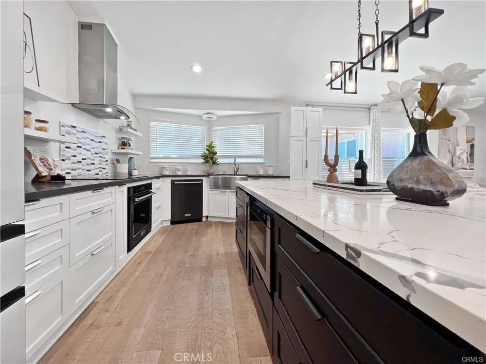 913 Durango Ct. San Dimas, CA 91773