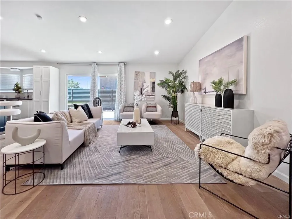 913 Durango Ct. San Dimas, CA 91773