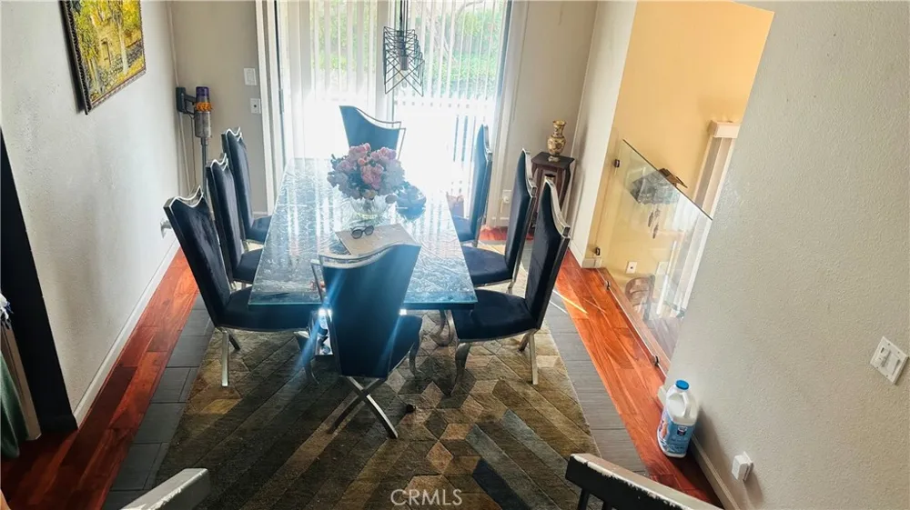5711 Owensmouth #109 Woodland Hills, CA 91367