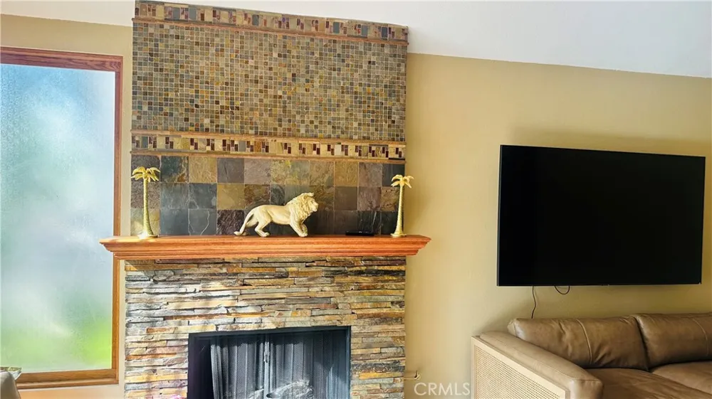5711 Owensmouth #109 Woodland Hills, CA 91367