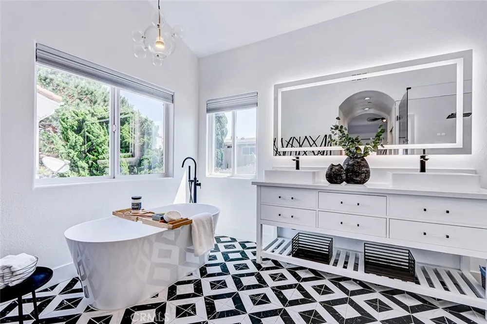 2113 Harriman #A Redondo Beach, CA 90278