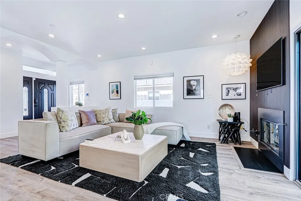 2113 Harriman #A Redondo Beach, CA 90278