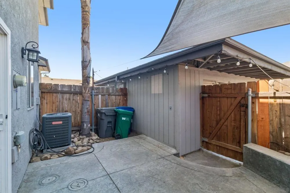 10657 Prince Carlos Ln Santee, CA 92071