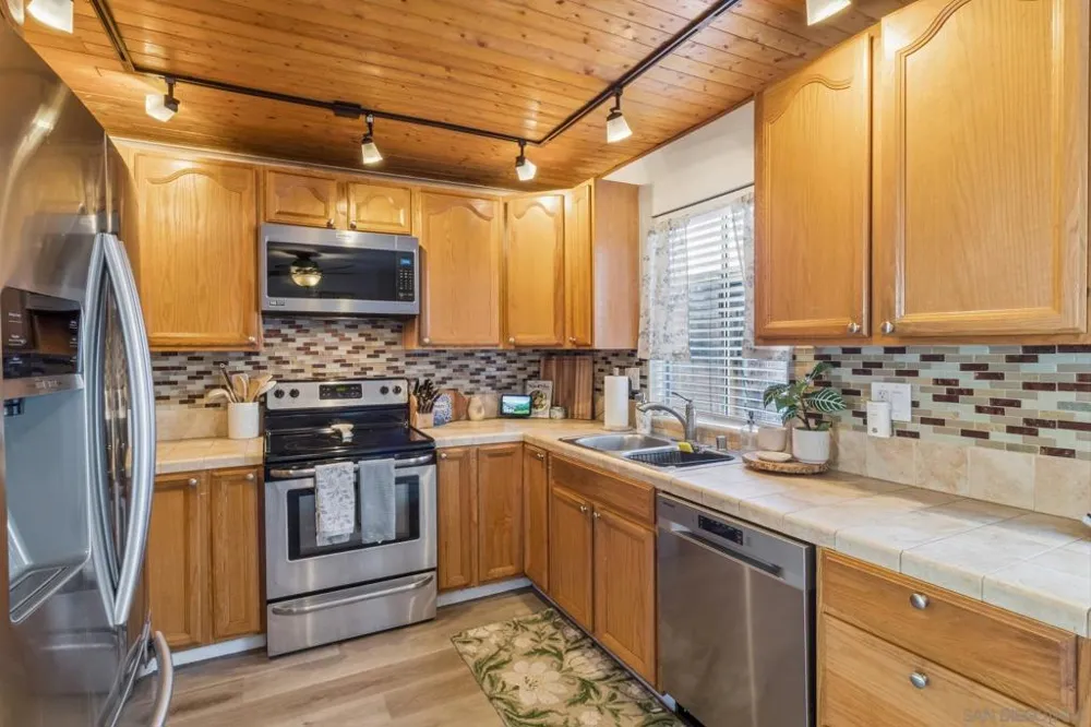 10657 Prince Carlos Ln Santee, CA 92071