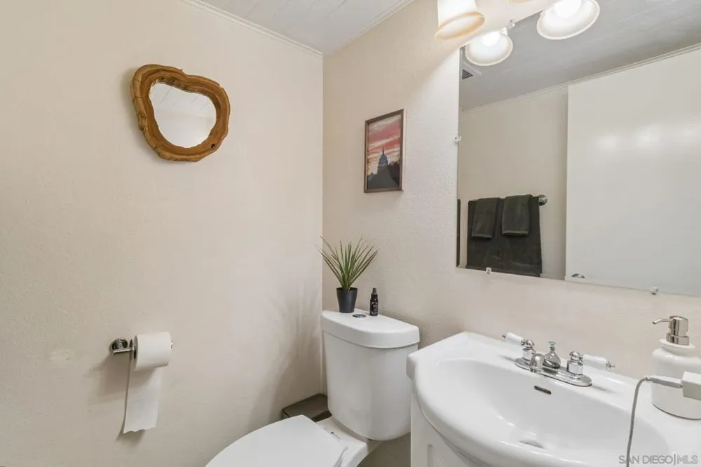 10657 Prince Carlos Ln Santee, CA 92071