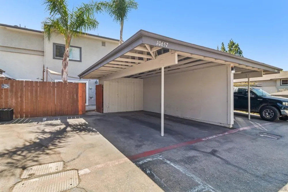 10657 Prince Carlos Ln Santee, CA 92071