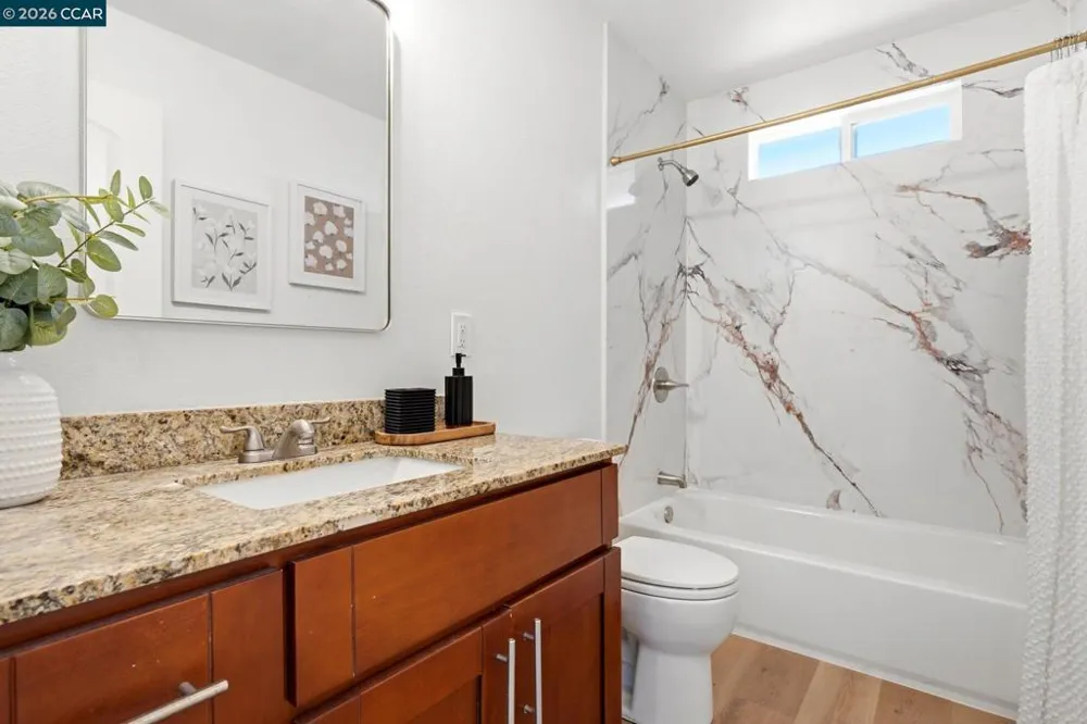 1277 Juanita Dr Lafayette, CA 94595