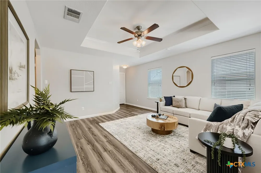 137 Pine Arbol Buda, TX 78610