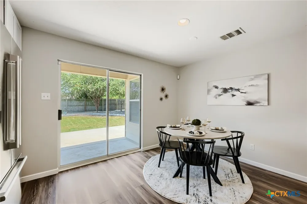137 Pine Arbol Buda, TX 78610