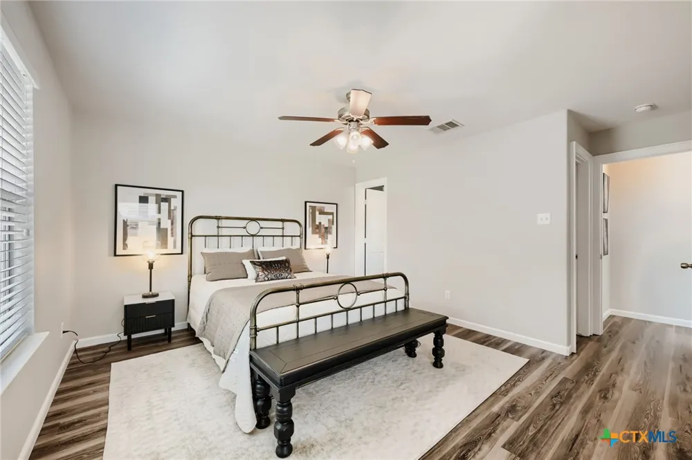 137 Pine Arbol Buda, TX 78610