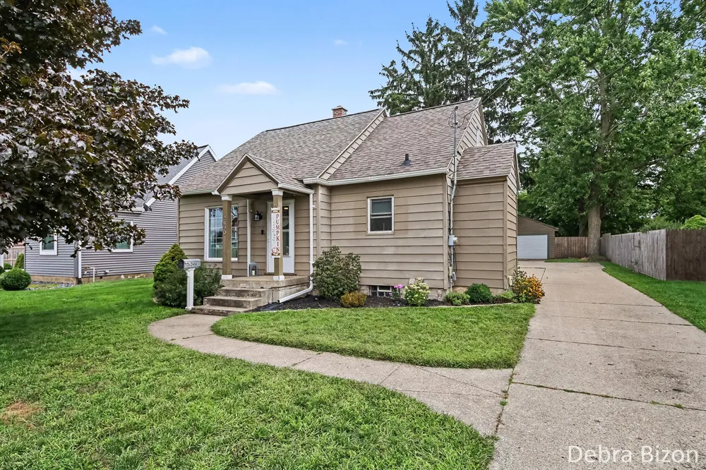 2490 Hague Avenue SW Wyoming, MI 49519