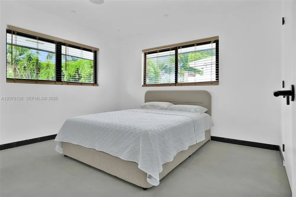 315 NE 122nd St #0 North Miami, FL 33161