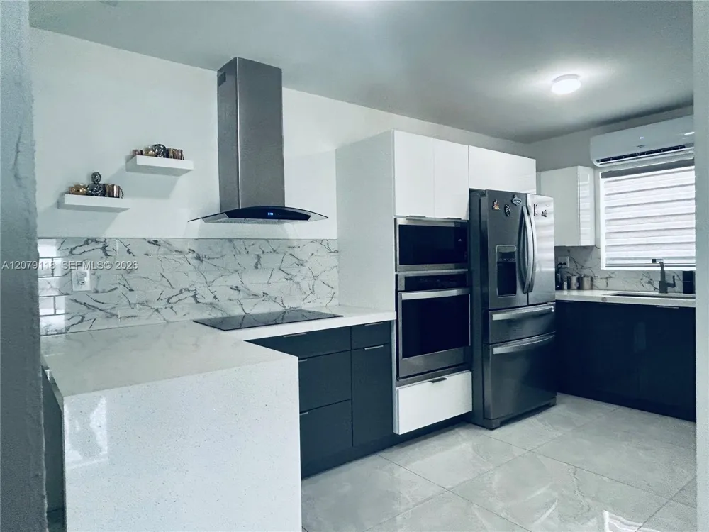 11925 SW 185th Ter Miami, FL 33177