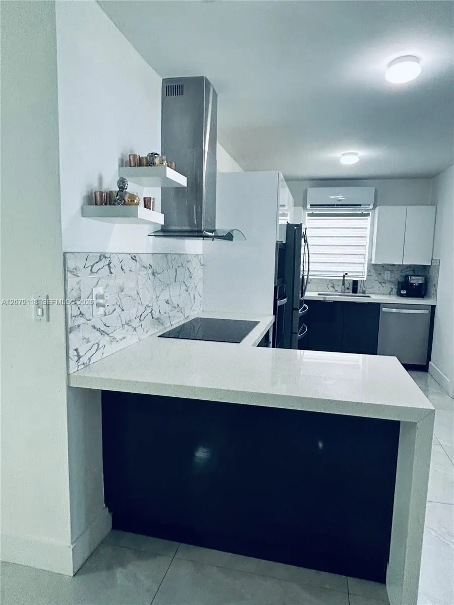 11925 SW 185th Ter Miami, FL 33177