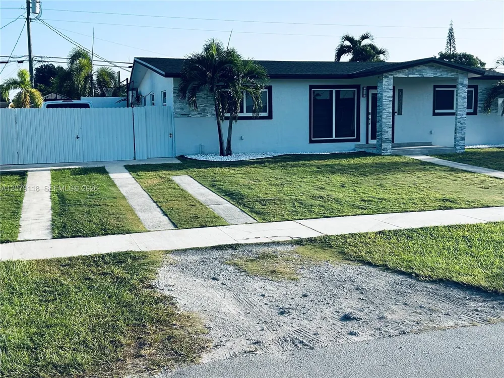 11925 SW 185th Ter Miami, FL 33177