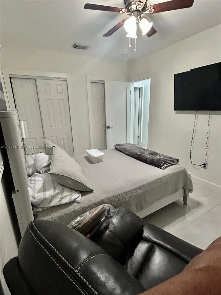 11925 SW 185th Ter Miami, FL 33177