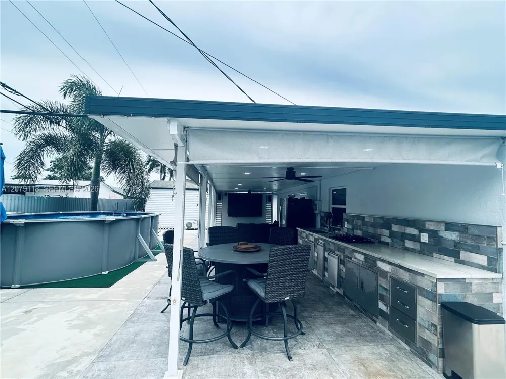 11925 SW 185th Ter Miami, FL 33177