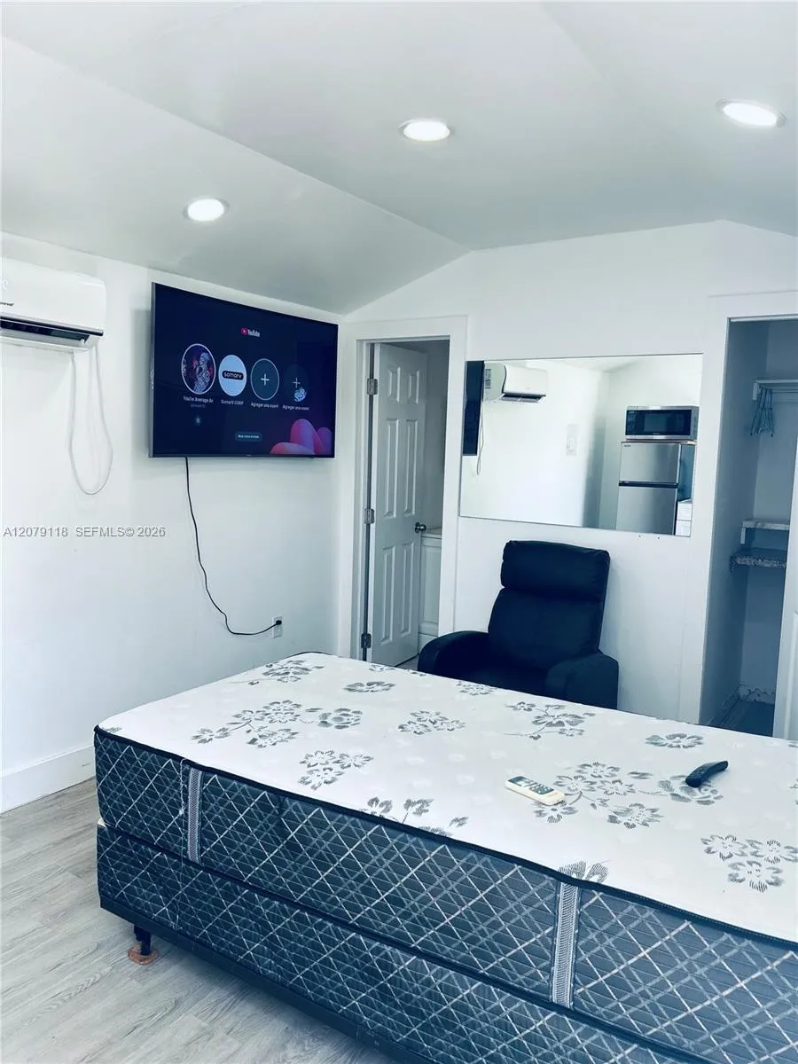 11925 SW 185th Ter Miami, FL 33177
