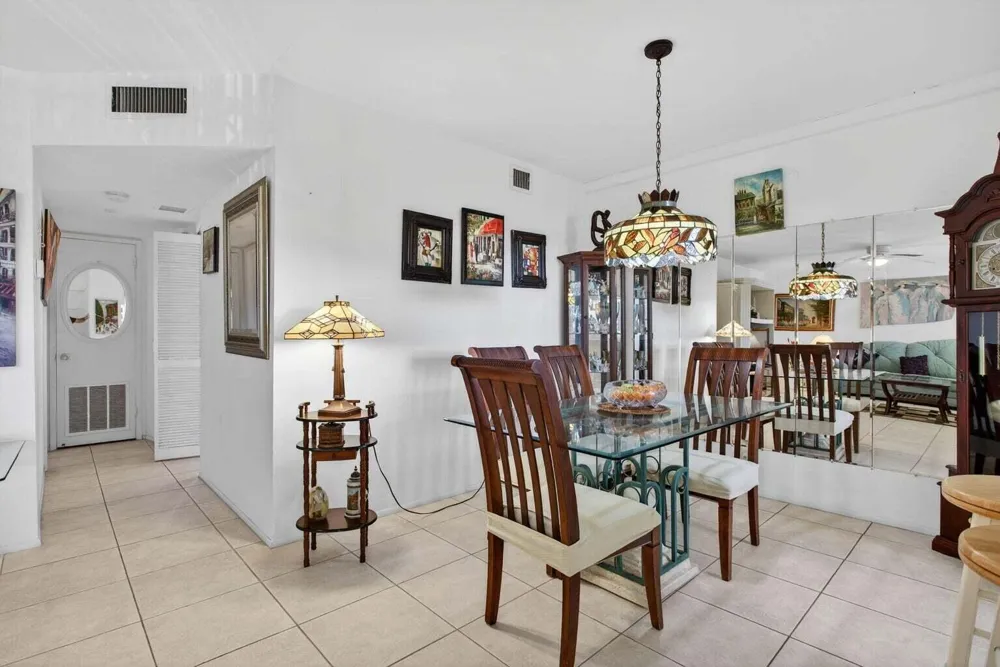 100 SE 6TH AVENUE #303 Pompano Beach, FL 33060