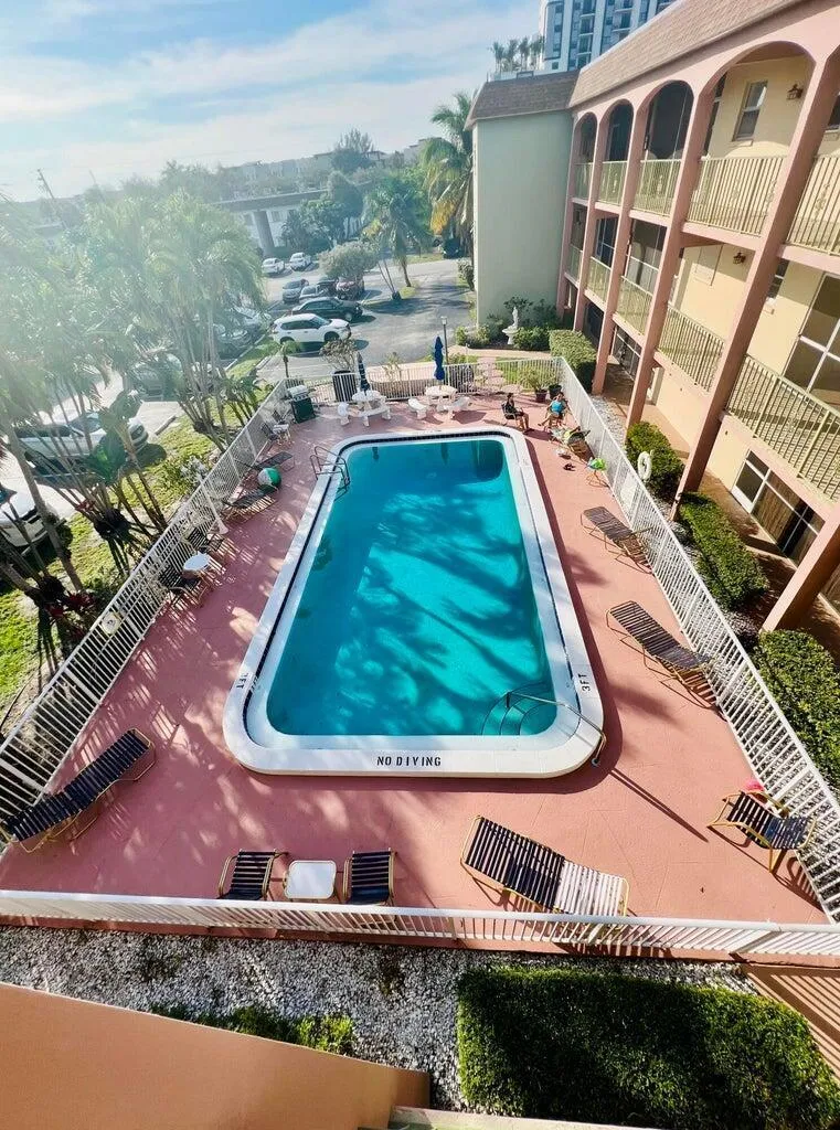 100 SE 6TH AVENUE #303 Pompano Beach, FL 33060