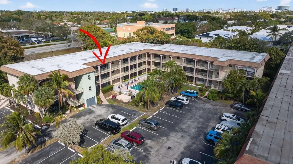 100 SE 6TH AVENUE #303 Pompano Beach, FL 33060