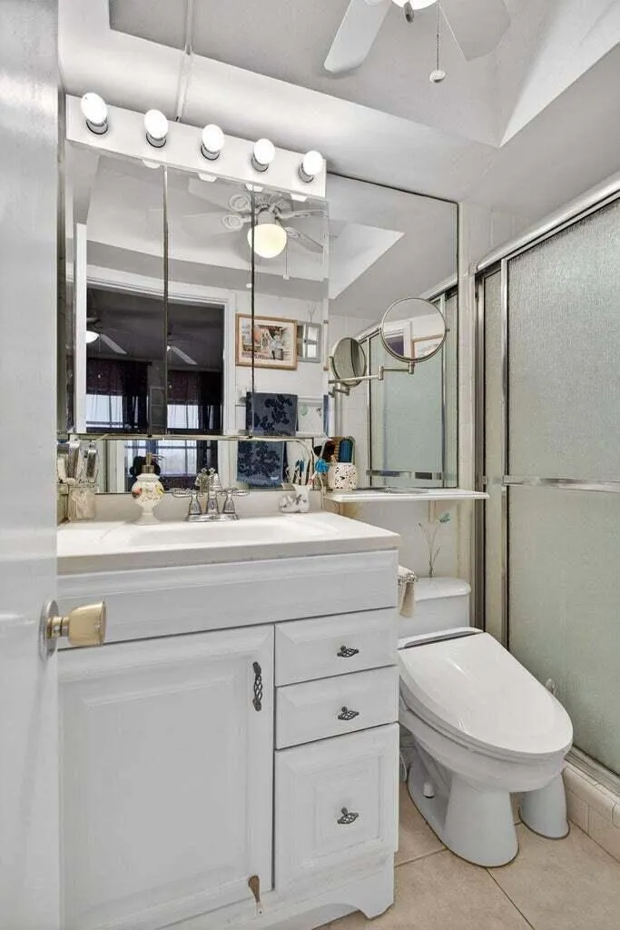100 SE 6TH AVENUE #303 Pompano Beach, FL 33060