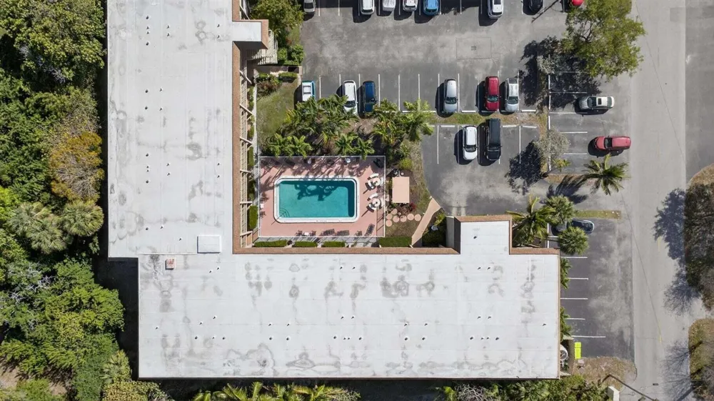 100 SE 6TH AVENUE #303 Pompano Beach, FL 33060
