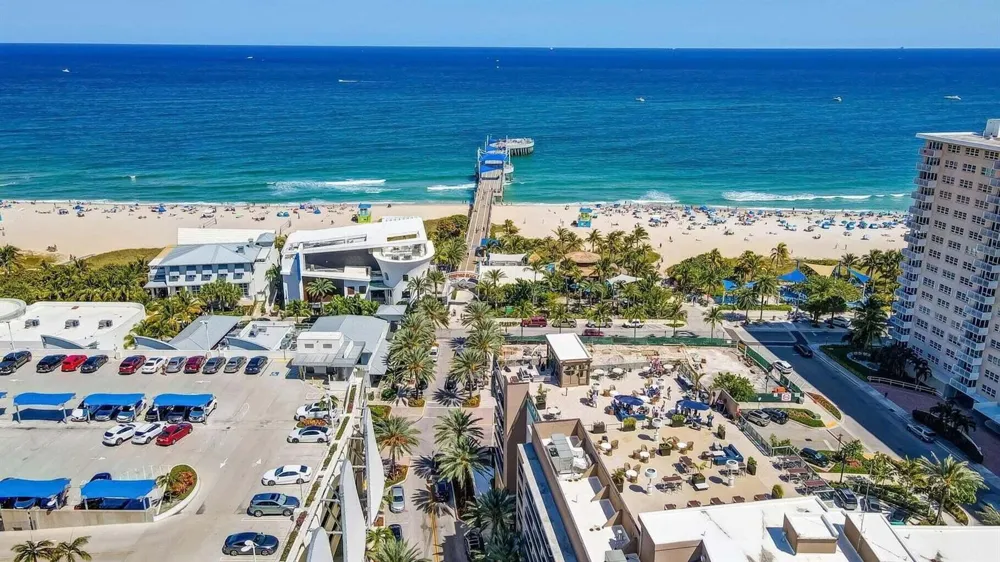 100 SE 6TH AVENUE #303 Pompano Beach, FL 33060