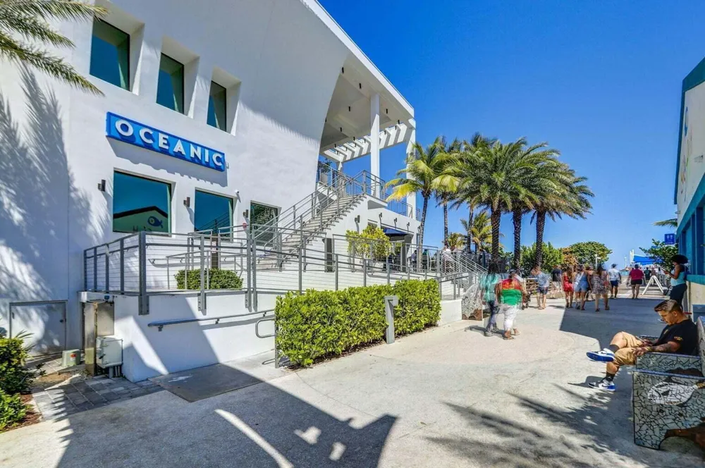 100 SE 6TH AVENUE #303 Pompano Beach, FL 33060