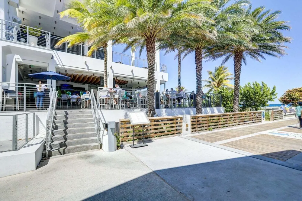100 SE 6TH AVENUE #303 Pompano Beach, FL 33060