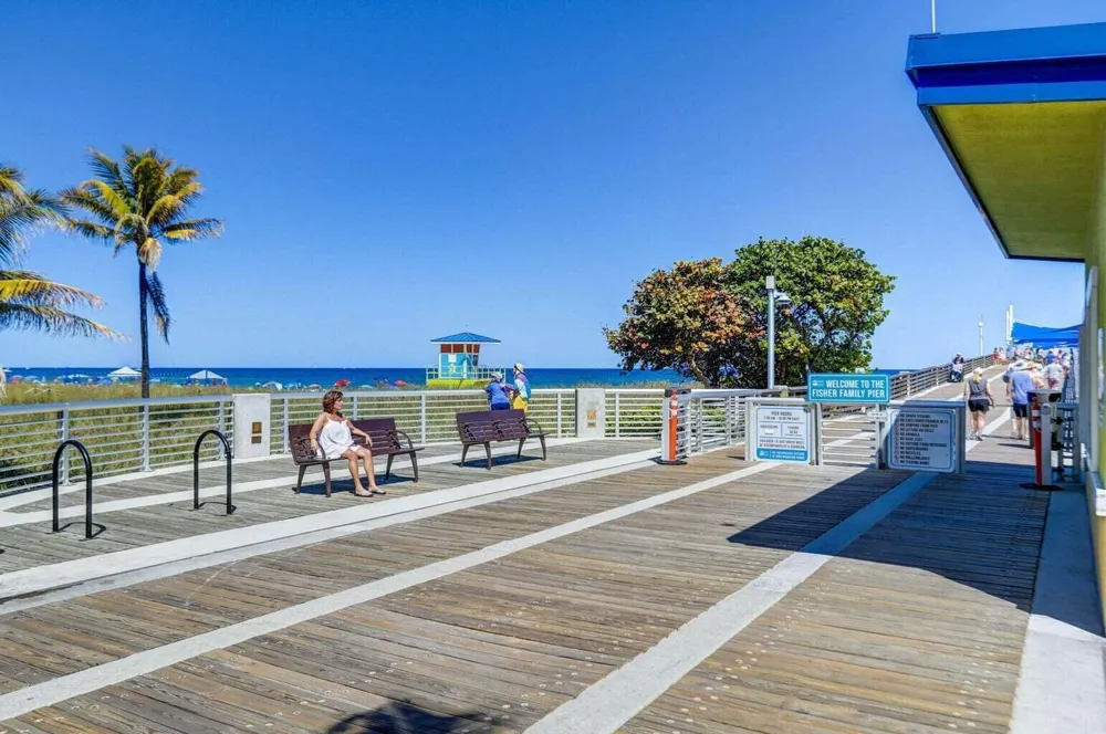100 SE 6TH AVENUE #303 Pompano Beach, FL 33060
