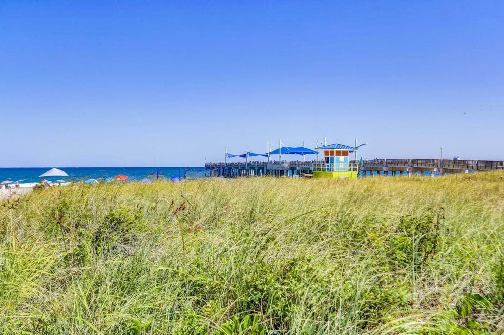 100 SE 6TH AVENUE #303 Pompano Beach, FL 33060