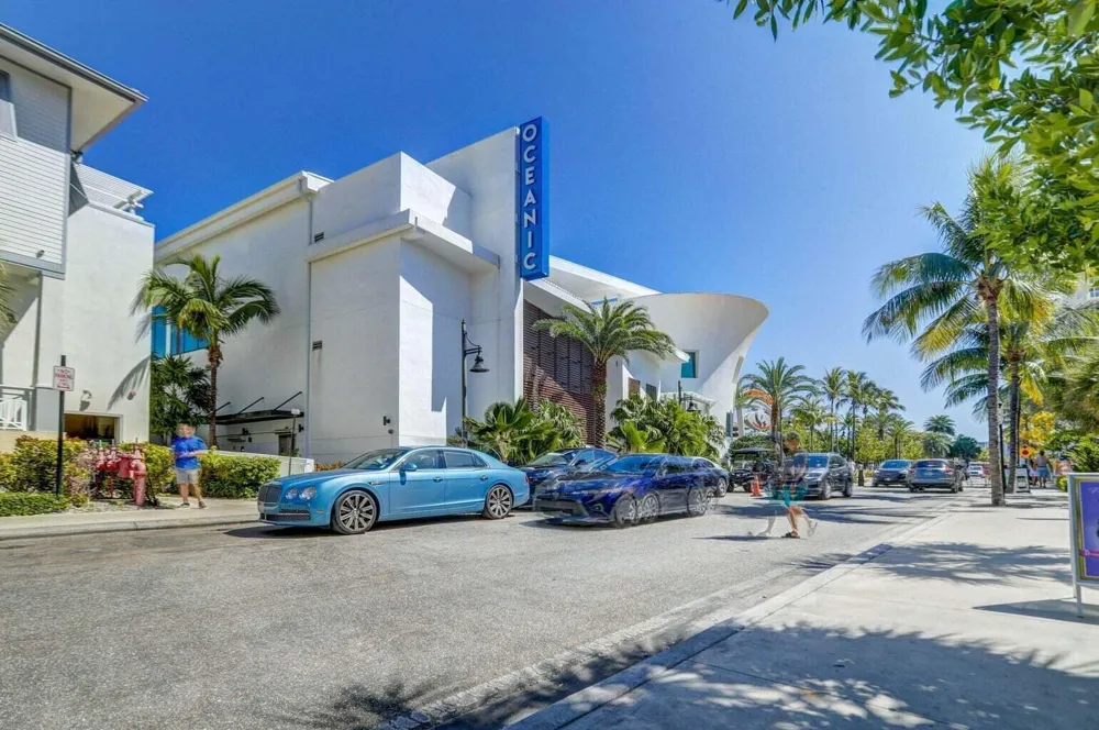 100 SE 6TH AVENUE #303 Pompano Beach, FL 33060