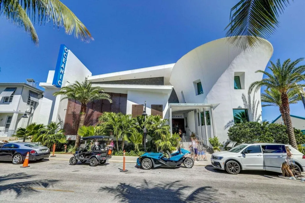 100 SE 6TH AVENUE #303 Pompano Beach, FL 33060