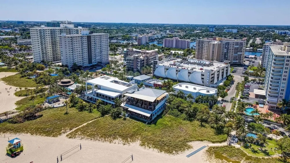 100 SE 6TH AVENUE #303 Pompano Beach, FL 33060