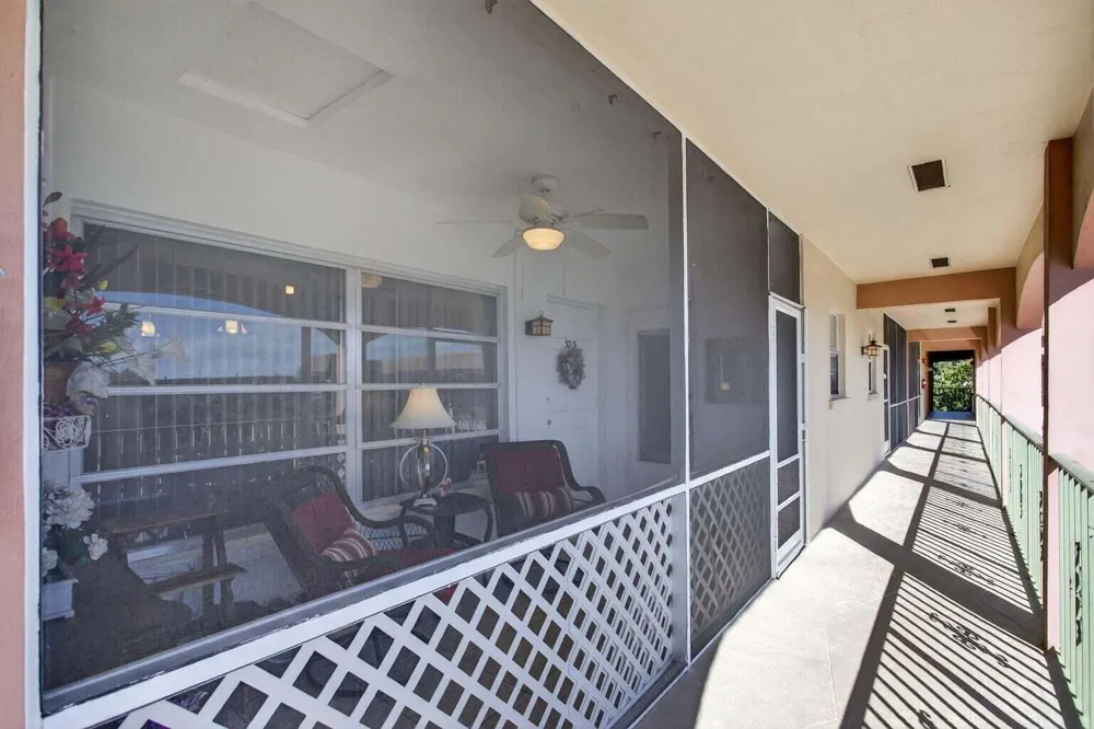 100 SE 6TH AVENUE #303 Pompano Beach, FL 33060