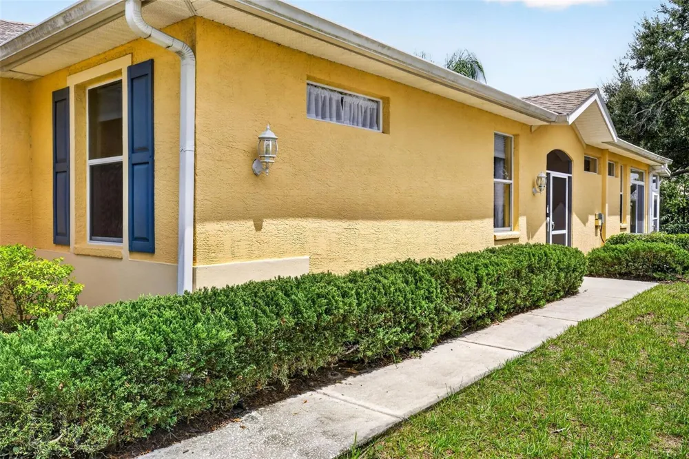 1322 FAIRWAY GREENS DRIVE #69 Sun City Center, FL 33573
