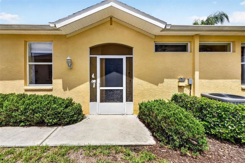 1322 FAIRWAY GREENS DRIVE #69 Sun City Center, FL 33573