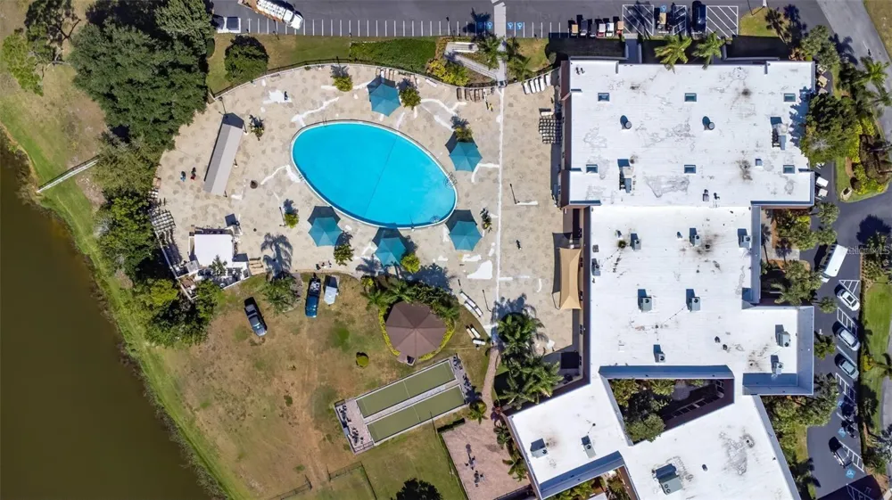 1322 FAIRWAY GREENS DRIVE #69 Sun City Center, FL 33573