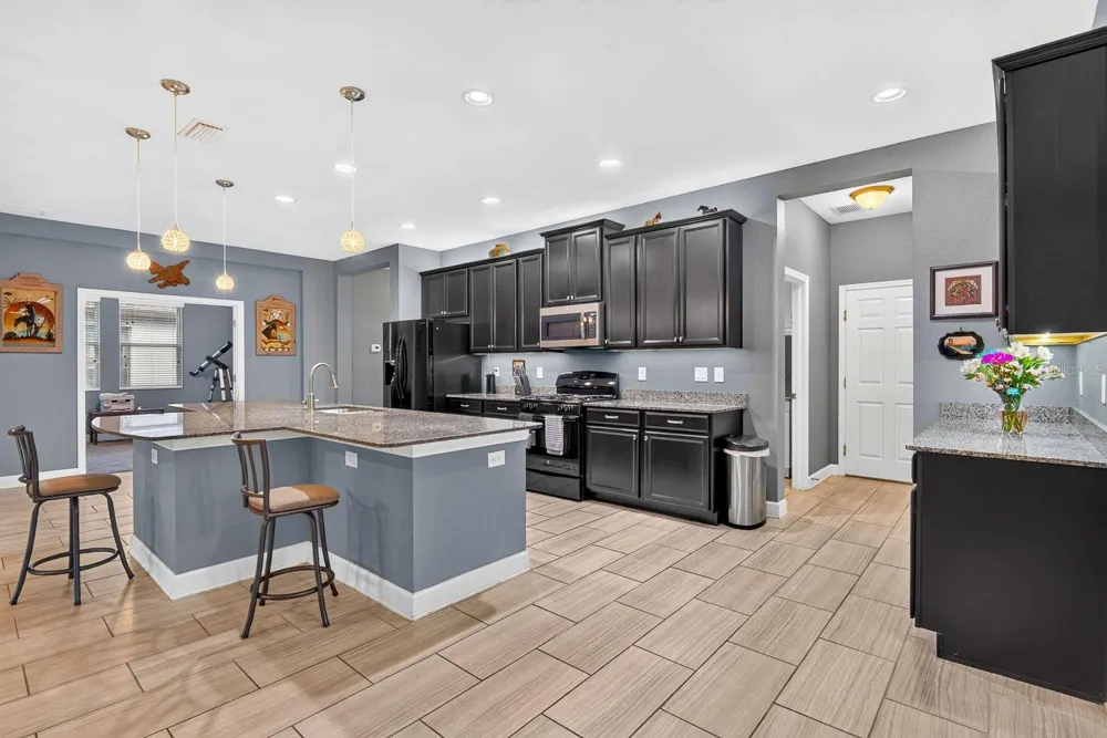 792 ROSEMARY CIRCLE Bradenton, FL 34212