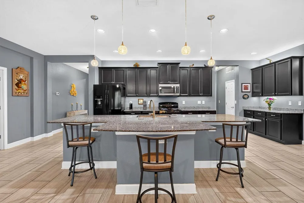 792 ROSEMARY CIRCLE Bradenton, FL 34212