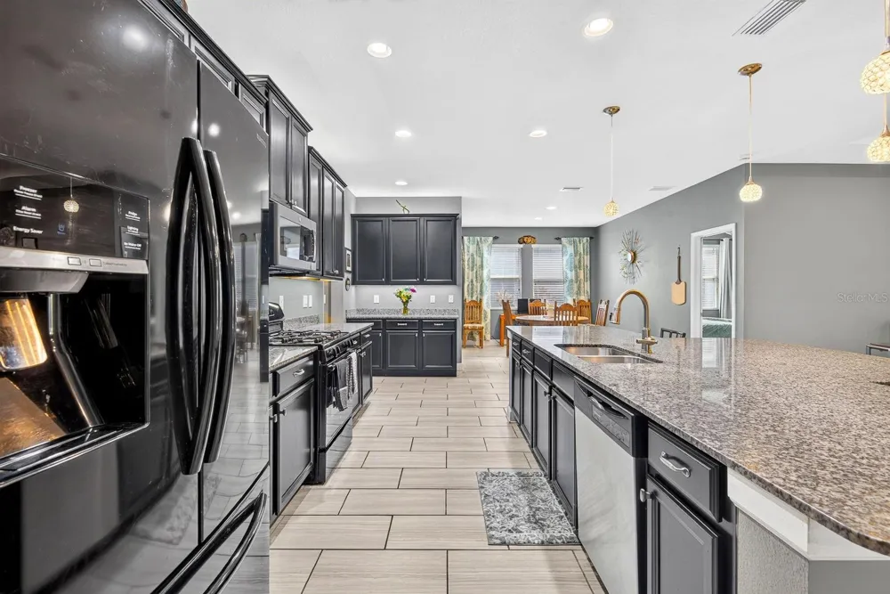 792 ROSEMARY CIRCLE Bradenton, FL 34212