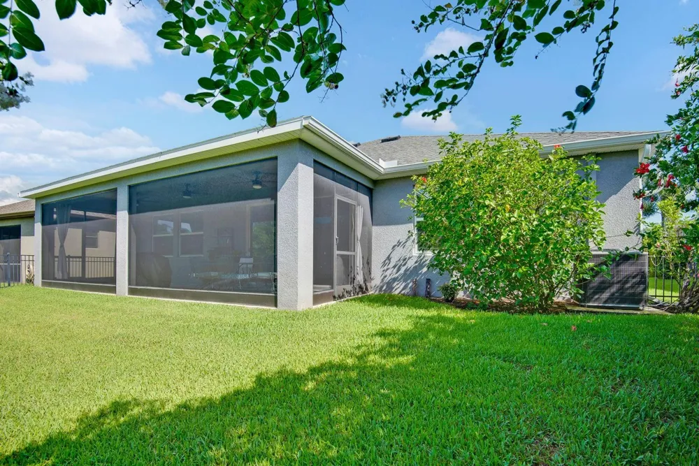 792 ROSEMARY CIRCLE Bradenton, FL 34212