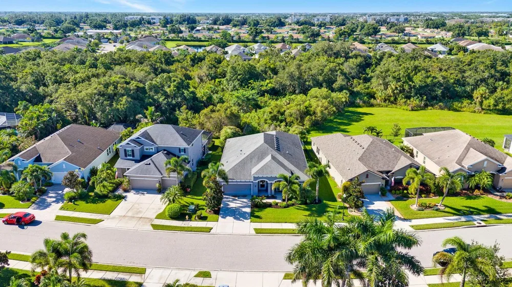 792 ROSEMARY CIRCLE Bradenton, FL 34212